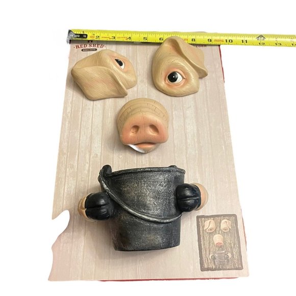 Red Shed Home Gifts Farm Animal Tree Face PIG Bird Bucket Feeder Yard Decor NEW - Picture 6 of 7